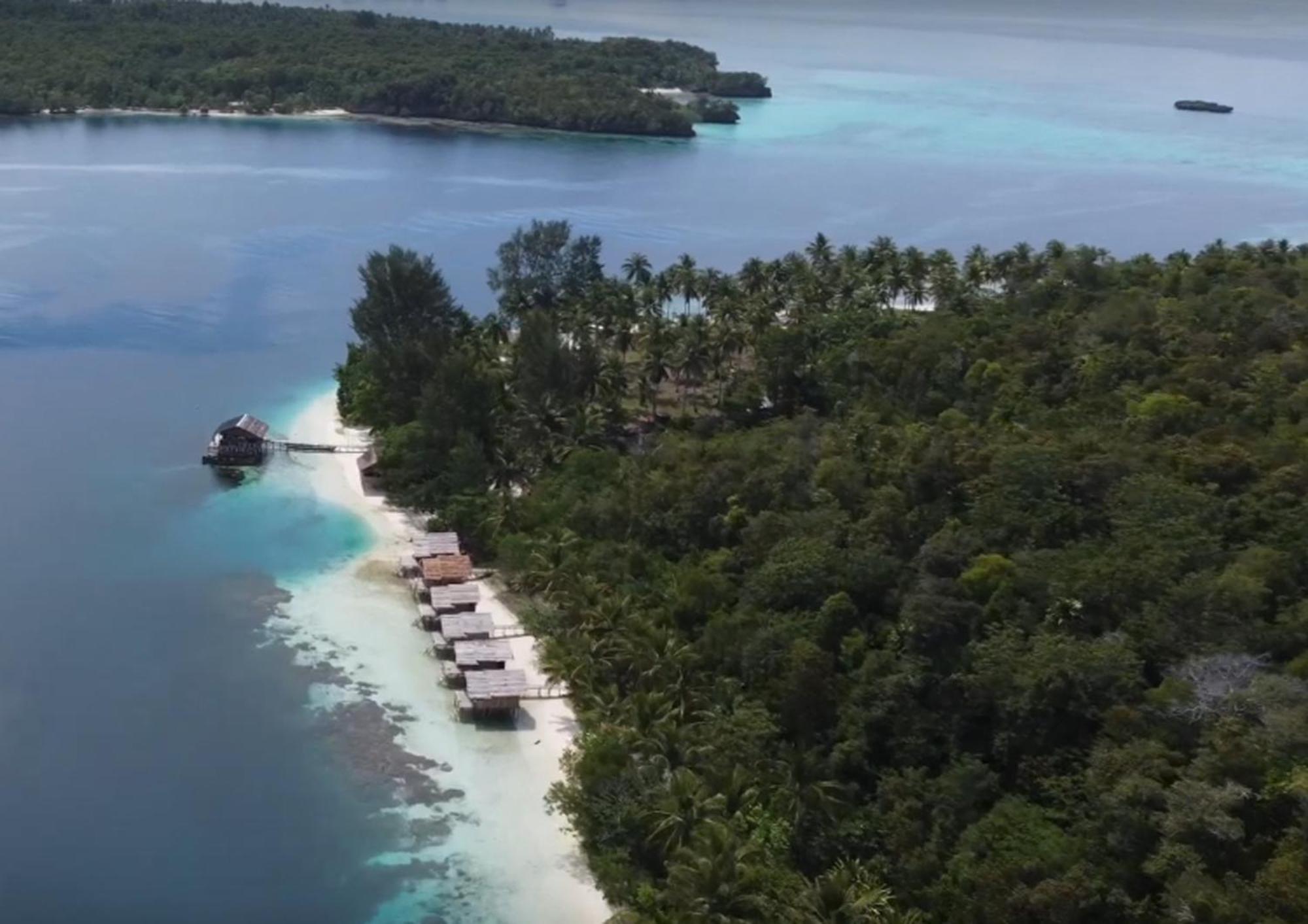 Meos Ambower Homestay Raja Ampat Fam Eksteriør bilde